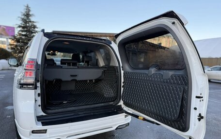 Toyota Land Cruiser Prado 150 рестайлинг 2, 2011 год, 2 350 000 рублей, 15 фотография