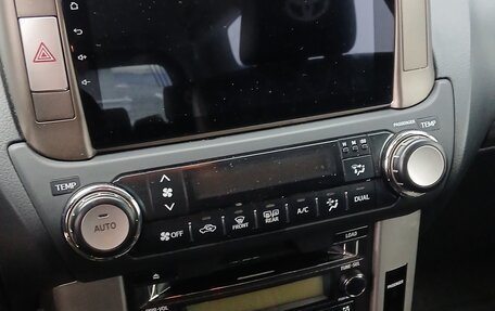 Toyota Land Cruiser Prado 150 рестайлинг 2, 2011 год, 2 350 000 рублей, 20 фотография