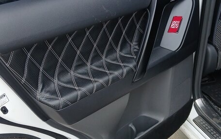 Toyota Land Cruiser Prado 150 рестайлинг 2, 2011 год, 2 350 000 рублей, 13 фотография