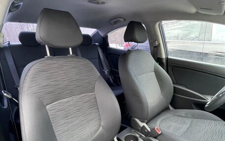 Hyundai Solaris II рестайлинг, 2016 год, 750 000 рублей, 3 фотография