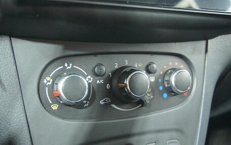 Renault Sandero II рестайлинг, 2019 год, 1 093 000 рублей, 13 фотография