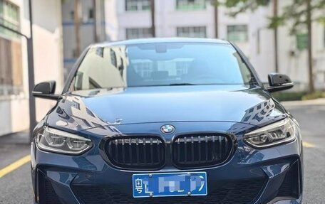 BMW 1 серия, 2023 год, 1 680 000 рублей, 2 фотография