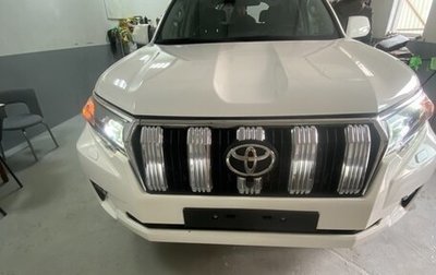 Toyota Land Cruiser Prado 150 рестайлинг 2, 2020 год, 7 000 000 рублей, 1 фотография
