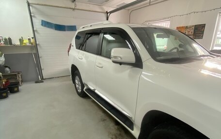 Toyota Land Cruiser Prado 150 рестайлинг 2, 2020 год, 7 000 000 рублей, 11 фотография