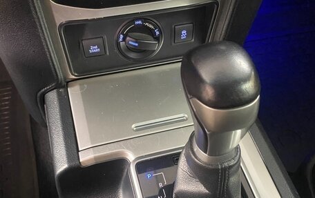 Toyota Land Cruiser Prado 150 рестайлинг 2, 2020 год, 7 000 000 рублей, 4 фотография