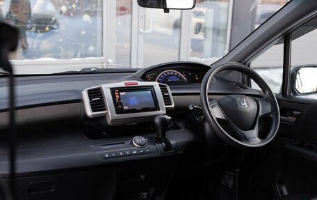 Honda Freed I, 2011 год, 1 100 000 рублей, 10 фотография