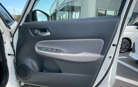 Honda Fit, 2022 год, 997 000 рублей, 21 фотография