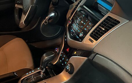 Chevrolet Cruze II, 2011 год, 680 000 рублей, 10 фотография