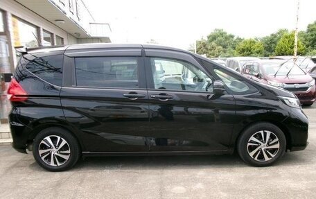 Honda Freed II, 2022 год, 1 463 000 рублей, 3 фотография
