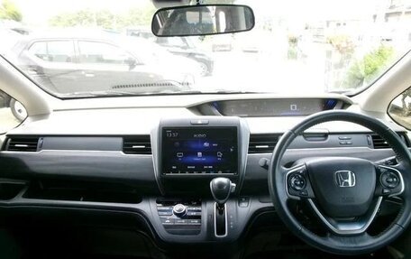 Honda Freed II, 2022 год, 1 463 000 рублей, 12 фотография