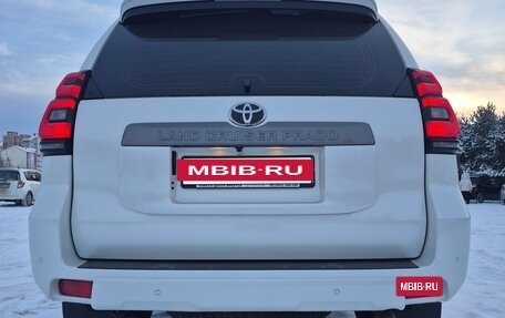 Toyota Land Cruiser Prado 150 рестайлинг 2, 2017 год, 5 150 000 рублей, 2 фотография