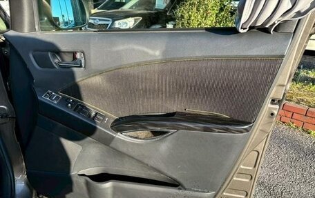 Toyota ISis I, 2013 год, 1 171 000 рублей, 23 фотография