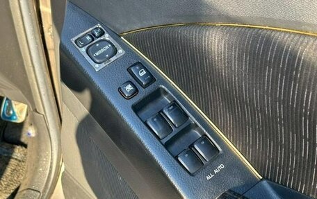 Toyota ISis I, 2013 год, 1 171 000 рублей, 22 фотография