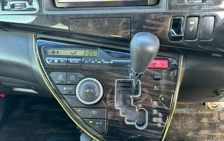 Toyota ISis I, 2013 год, 1 171 000 рублей, 16 фотография