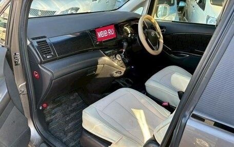Toyota ISis I, 2013 год, 1 171 000 рублей, 26 фотография