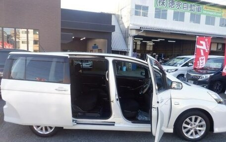 Toyota ISis I, 2012 год, 1 078 000 рублей, 3 фотография