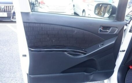 Toyota ISis I, 2012 год, 1 078 000 рублей, 16 фотография