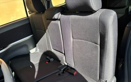 Toyota ISis I, 2012 год, 956 000 рублей, 10 фотография