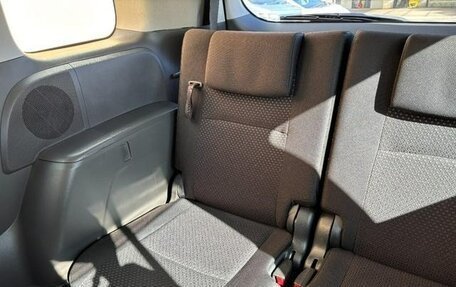 Toyota ISis I, 2012 год, 956 000 рублей, 15 фотография