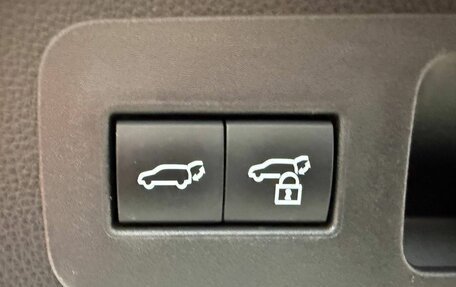 Toyota Land Cruiser, 2023 год, 12 800 000 рублей, 24 фотография