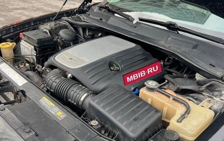 Chrysler 300C II, 2005 год, 950 000 рублей, 18 фотография