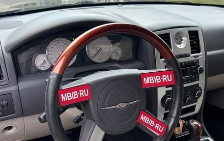 Chrysler 300C II, 2005 год, 950 000 рублей, 13 фотография