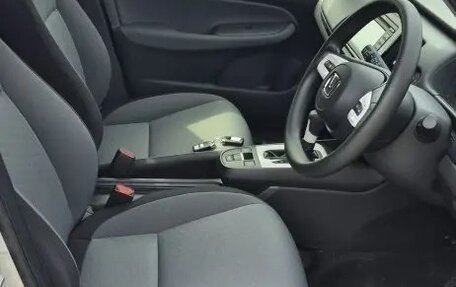 Honda Fit, 2022 год, 1 650 000 рублей, 4 фотография