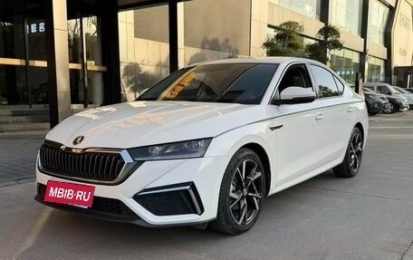 Skoda Octavia IV, 2022 год, 2 080 000 рублей, 1 фотография