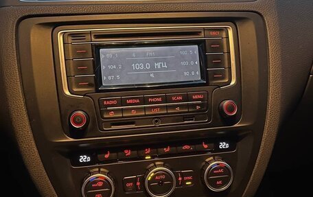 Volkswagen Jetta VI, 2014 год, 1 096 000 рублей, 13 фотография