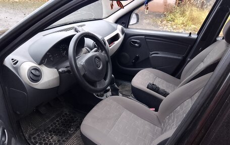 Renault Logan I, 2010 год, 350 000 рублей, 6 фотография