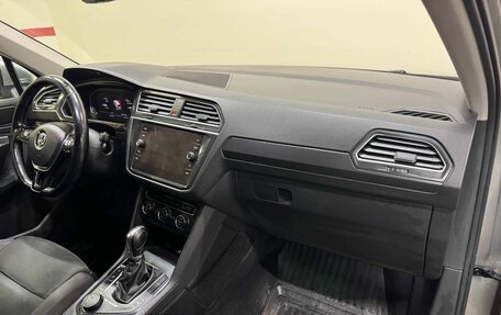 Volkswagen Tiguan II, 2018 год, 2 559 000 рублей, 13 фотография