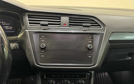 Volkswagen Tiguan II, 2018 год, 2 559 000 рублей, 10 фотография