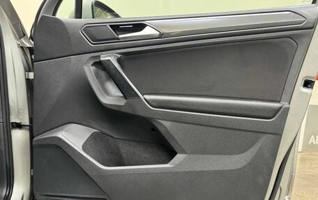 Volkswagen Tiguan II, 2018 год, 2 559 000 рублей, 14 фотография