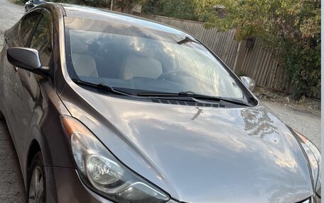 Hyundai Elantra V, 2012 год, 680 000 рублей, 1 фотография