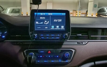 Hyundai Grand Starex Grand Starex I рестайлинг 2, 2019 год, 4 900 000 рублей, 3 фотография