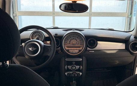 MINI Hatch, 2010 год, 649 000 рублей, 11 фотография