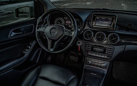 Mercedes-Benz B-Класс, 2013 год, 1 349 500 рублей, 19 фотография