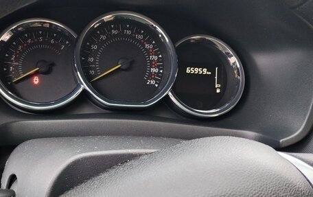 Renault Logan II, 2020 год, 700 000 рублей, 4 фотография