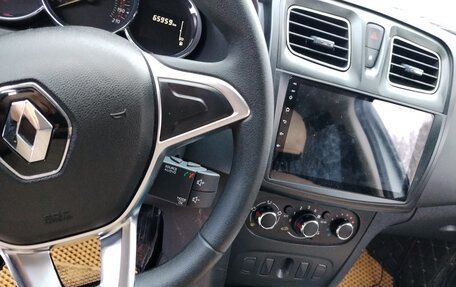 Renault Logan II, 2020 год, 700 000 рублей, 6 фотография