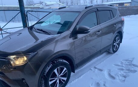 Toyota RAV4, 2017 год, 2 130 000 рублей, 6 фотография