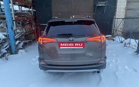 Toyota RAV4, 2017 год, 2 130 000 рублей, 3 фотография