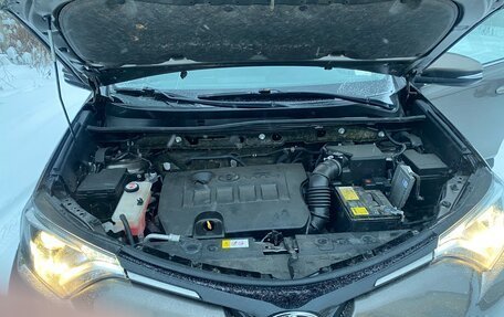 Toyota RAV4, 2017 год, 2 130 000 рублей, 12 фотография