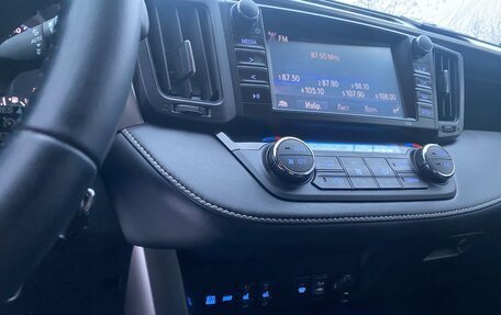 Toyota RAV4, 2017 год, 2 130 000 рублей, 11 фотография