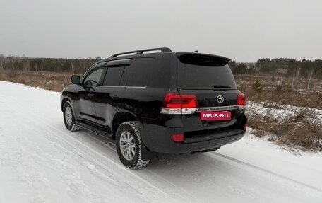 Toyota Land Cruiser 200, 2018 год, 6 877 000 рублей, 8 фотография