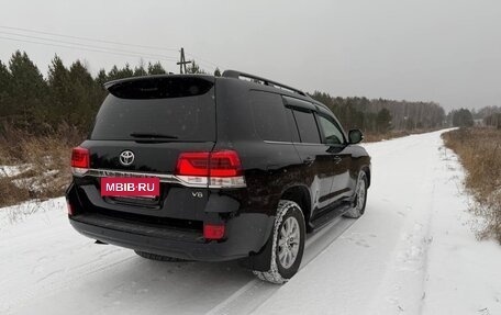 Toyota Land Cruiser 200, 2018 год, 6 877 000 рублей, 15 фотография