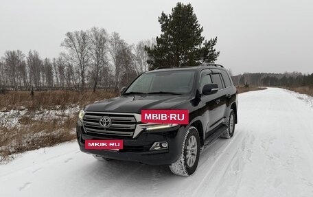 Toyota Land Cruiser 200, 2018 год, 6 877 000 рублей, 4 фотография