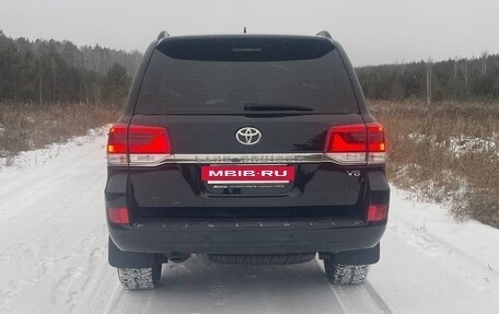 Toyota Land Cruiser 200, 2018 год, 6 877 000 рублей, 12 фотография