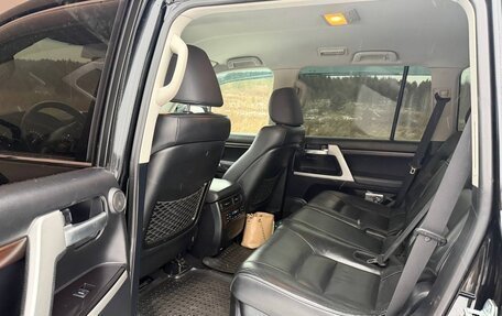 Toyota Land Cruiser 200, 2018 год, 6 877 000 рублей, 22 фотография