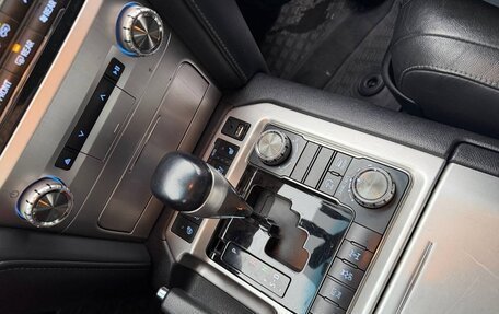 Toyota Land Cruiser 200, 2018 год, 6 877 000 рублей, 31 фотография