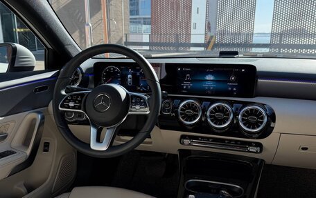 Mercedes-Benz A-Класс, 2022 год, 2 740 000 рублей, 5 фотография